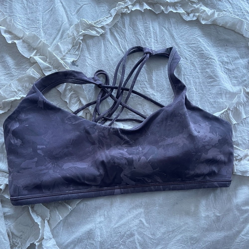 Lululemon free to be bra